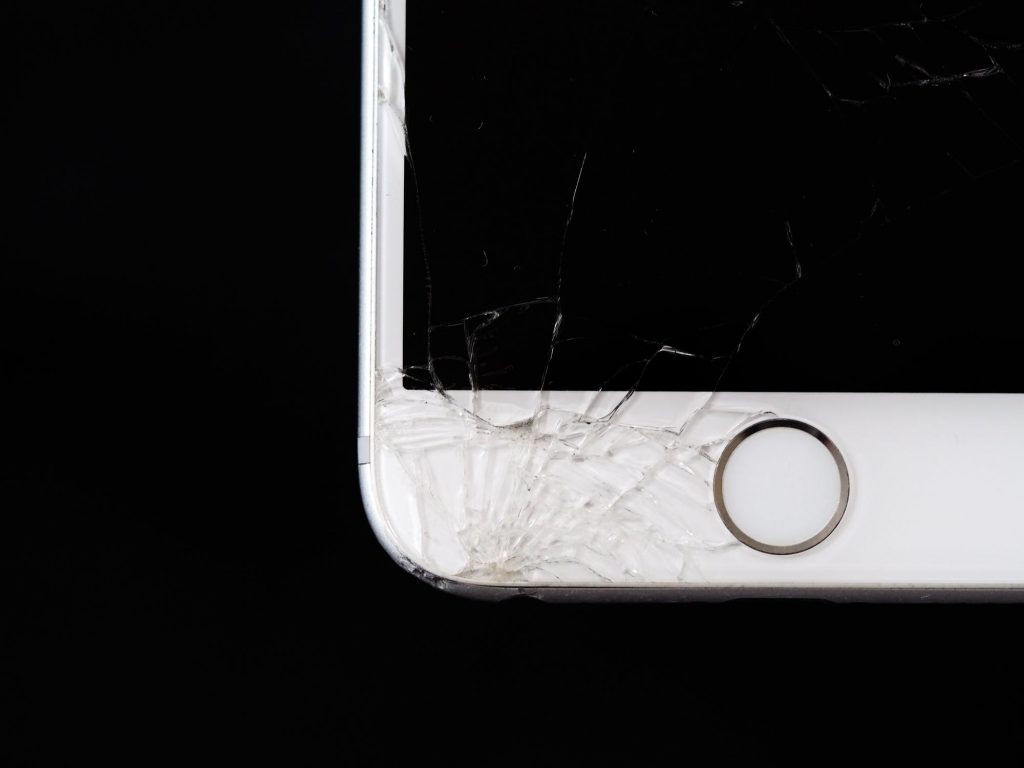 Brits spend over £680 million every year fixing broken phone screens
