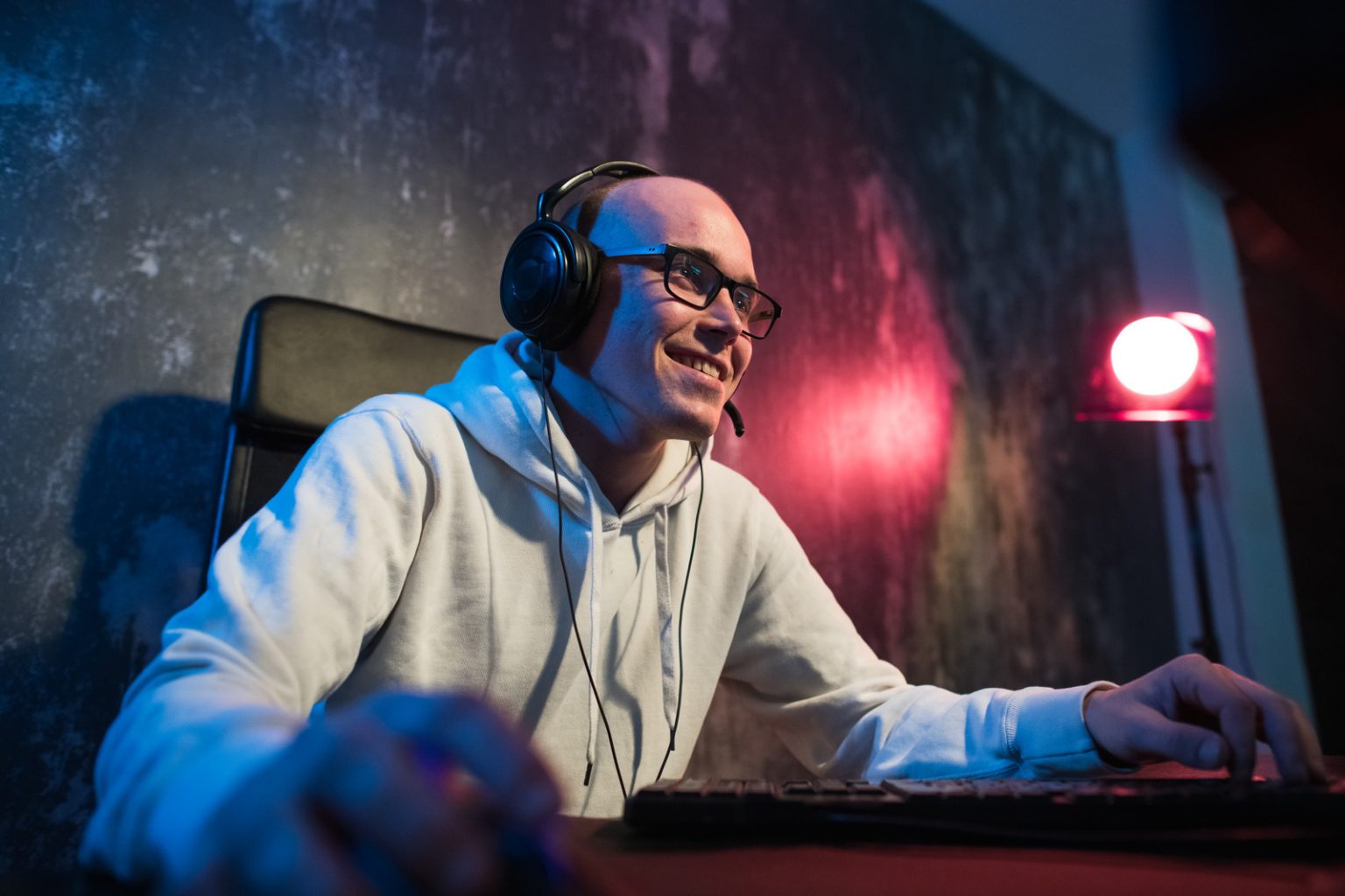 The Perks of Dating a Gamer