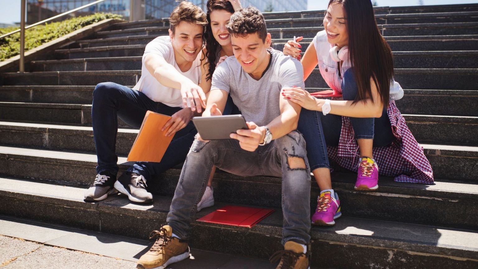 Social media Effects on Elections