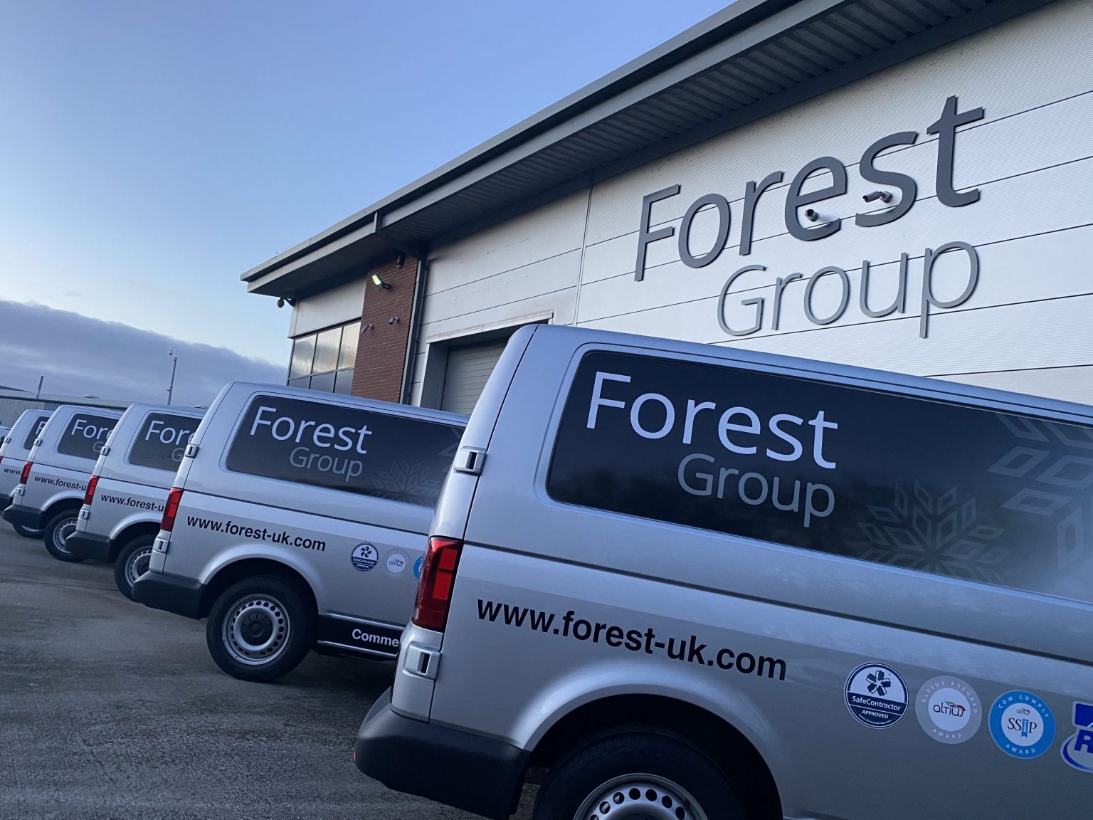 FOREST GROUP AND SWANSWAY GROUP CELEBRATE DELIVERY OF 100TH VOLKSWAGEN VAN