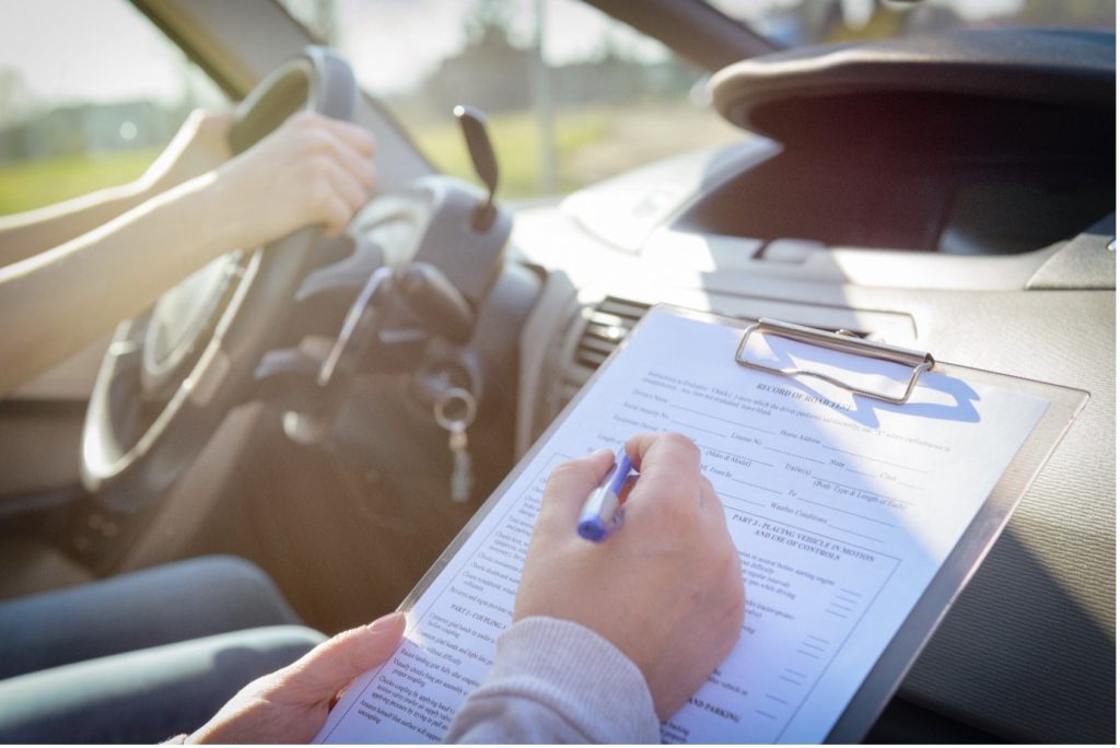 The pros and cons of being a DVSA Driving Examiner - News Anyway