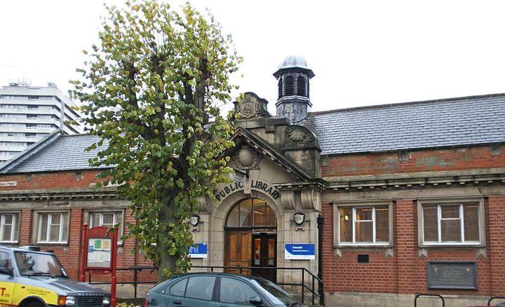 Image showing the front entrance and exterior of Foleshill library