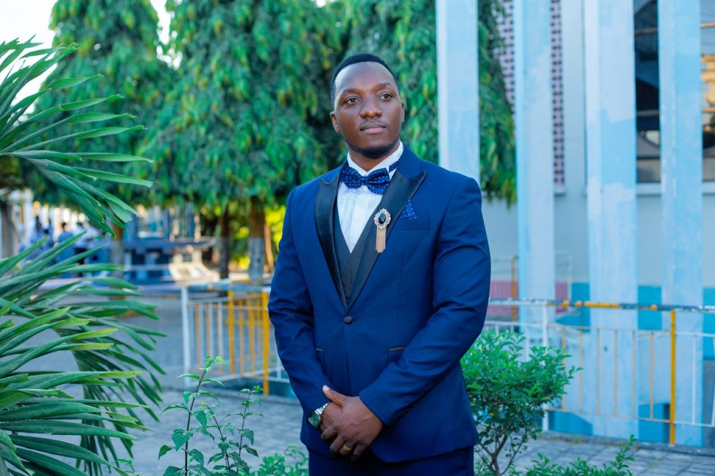 How to dress up for evening Outdoor activities