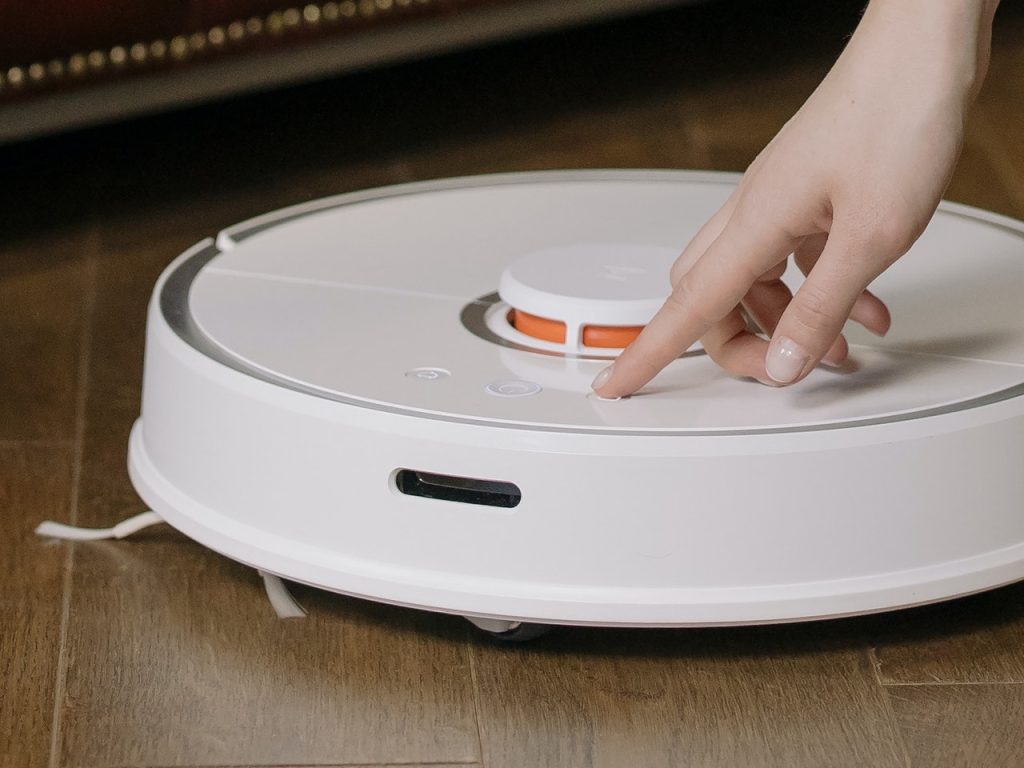 THE 3 BEST ROBOTIC VACUUMS 2022