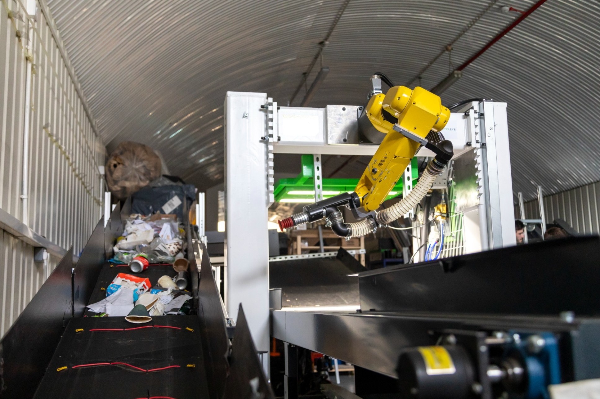 The Recycleye system combines a waste recognition system and a robotic arm to pick up waste for sorting.