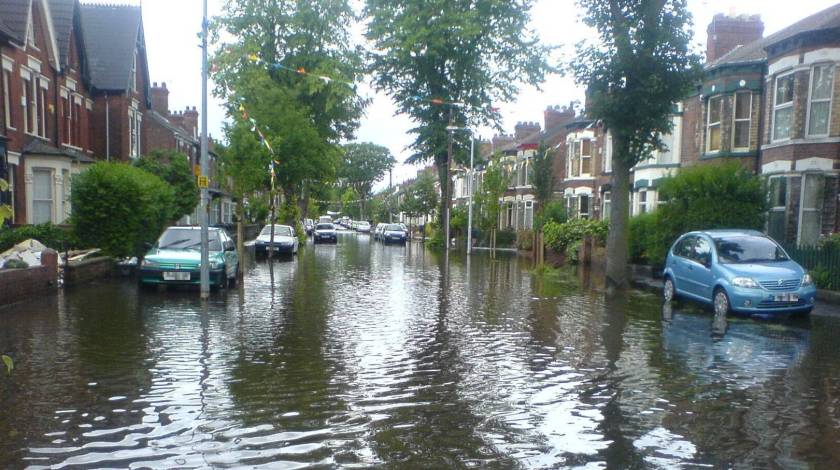 A hull street flooded.