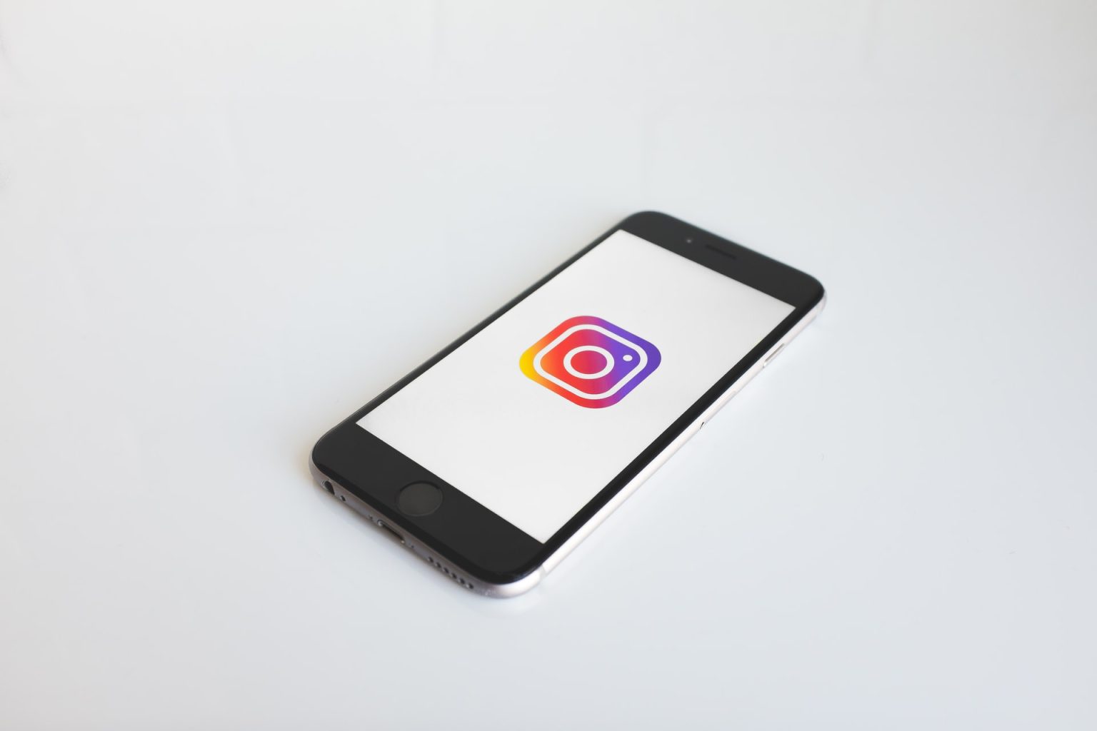 Useful Tips to Use Instagram Social Media for Self-Promotion