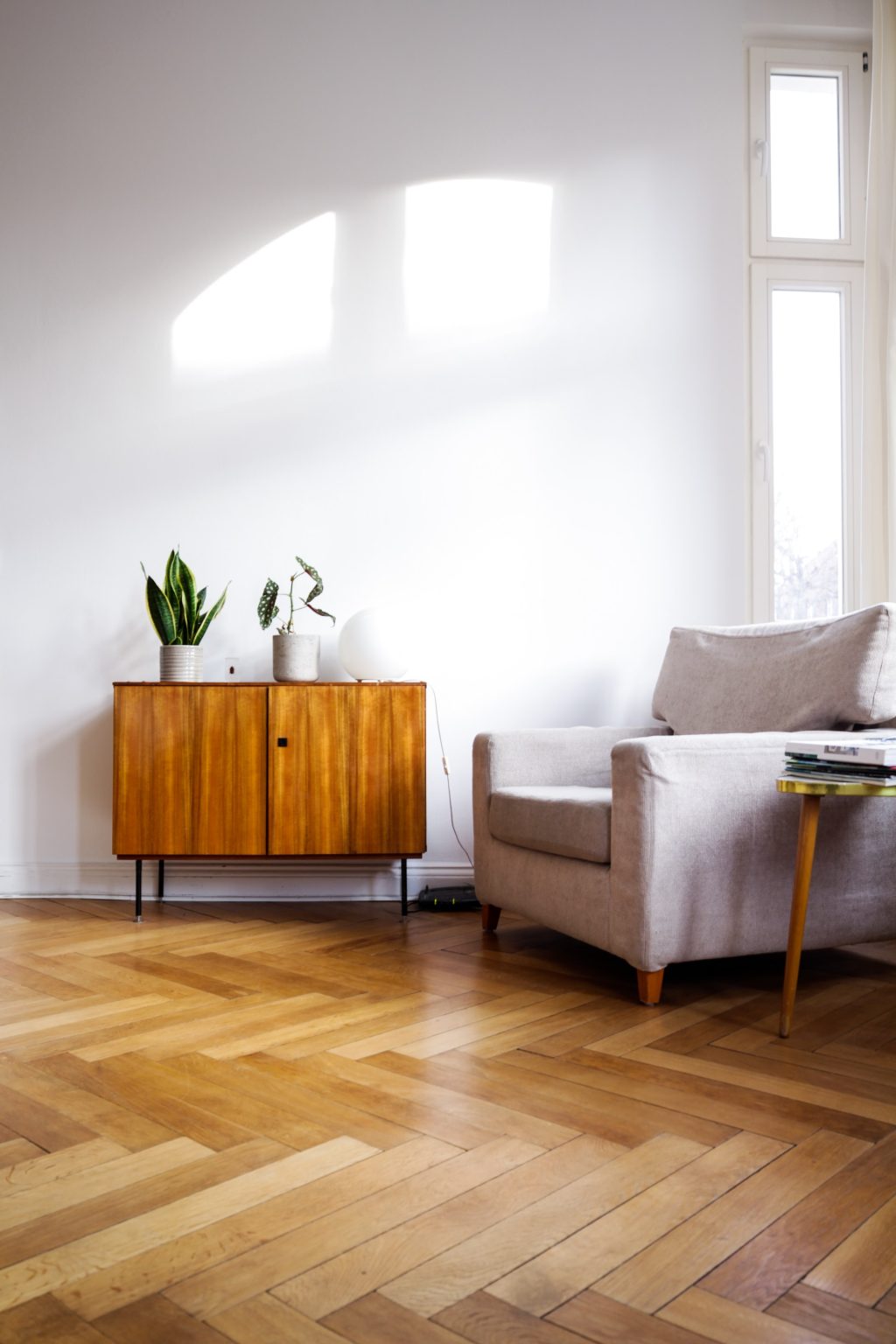 Why are Most Homeowners Choosing Engineering Hardwood Flooring? Count on the Benefits
