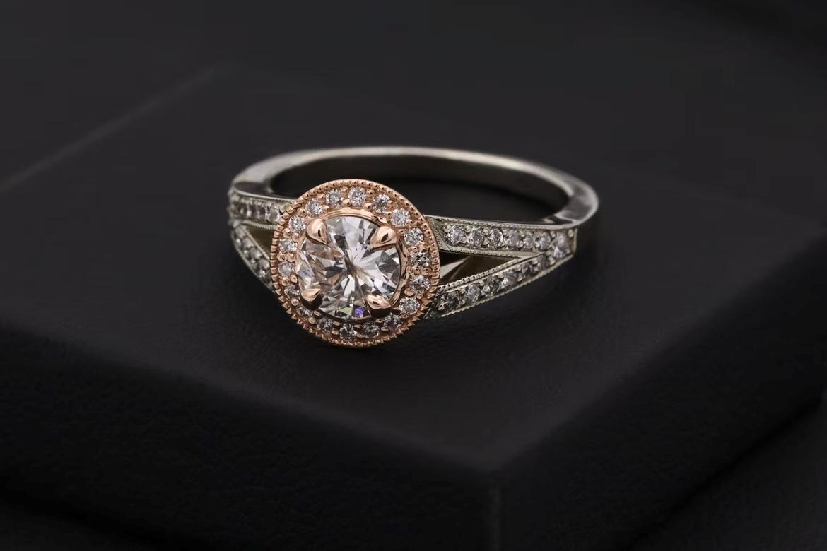 News - Diamond ring white gold