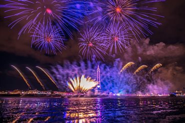 fireworks compressed