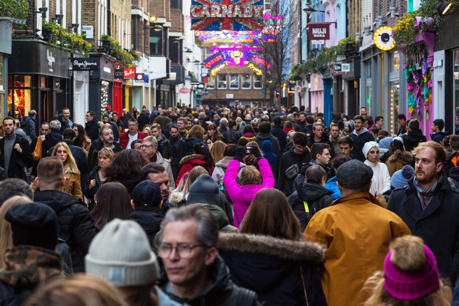 Over a 3rd of festive buyers will spend much less on items this Christmas – chopping their price range in half