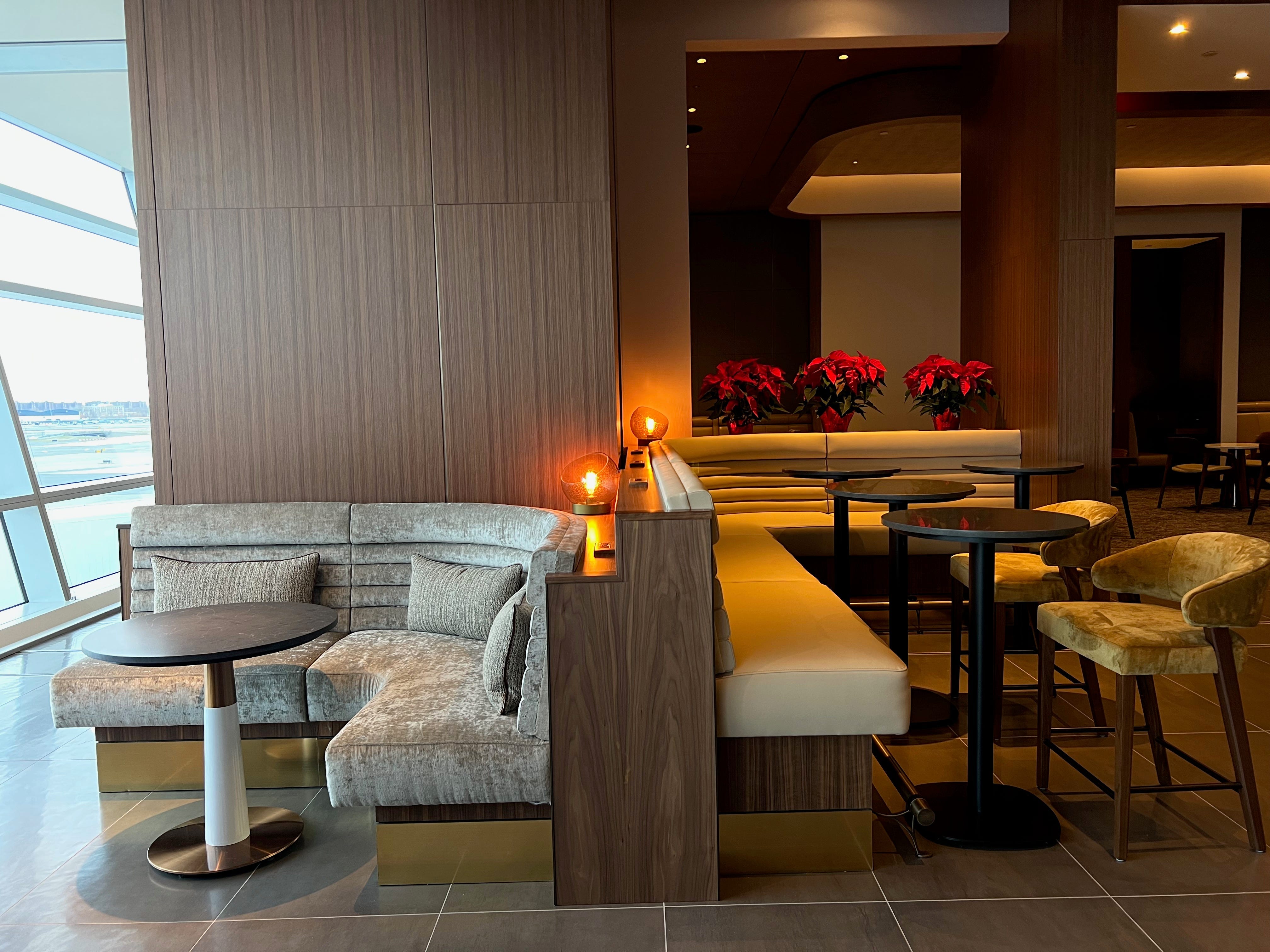American and British Airways co-branded Soho Lounge.