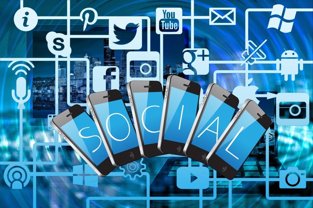 Why Do Marketers Use Social Media Marketing (SMM) Panels?