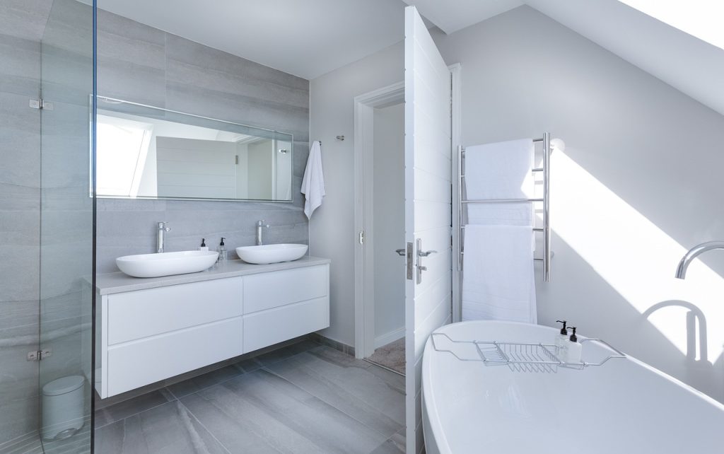 Make the Most of Small Spaces: White Bathroom Ideas With Style & Ease