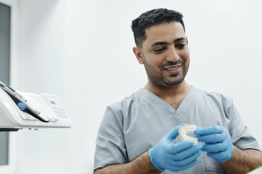 How To Choose A Teeth Whitening Solution For Sensitive Teeth