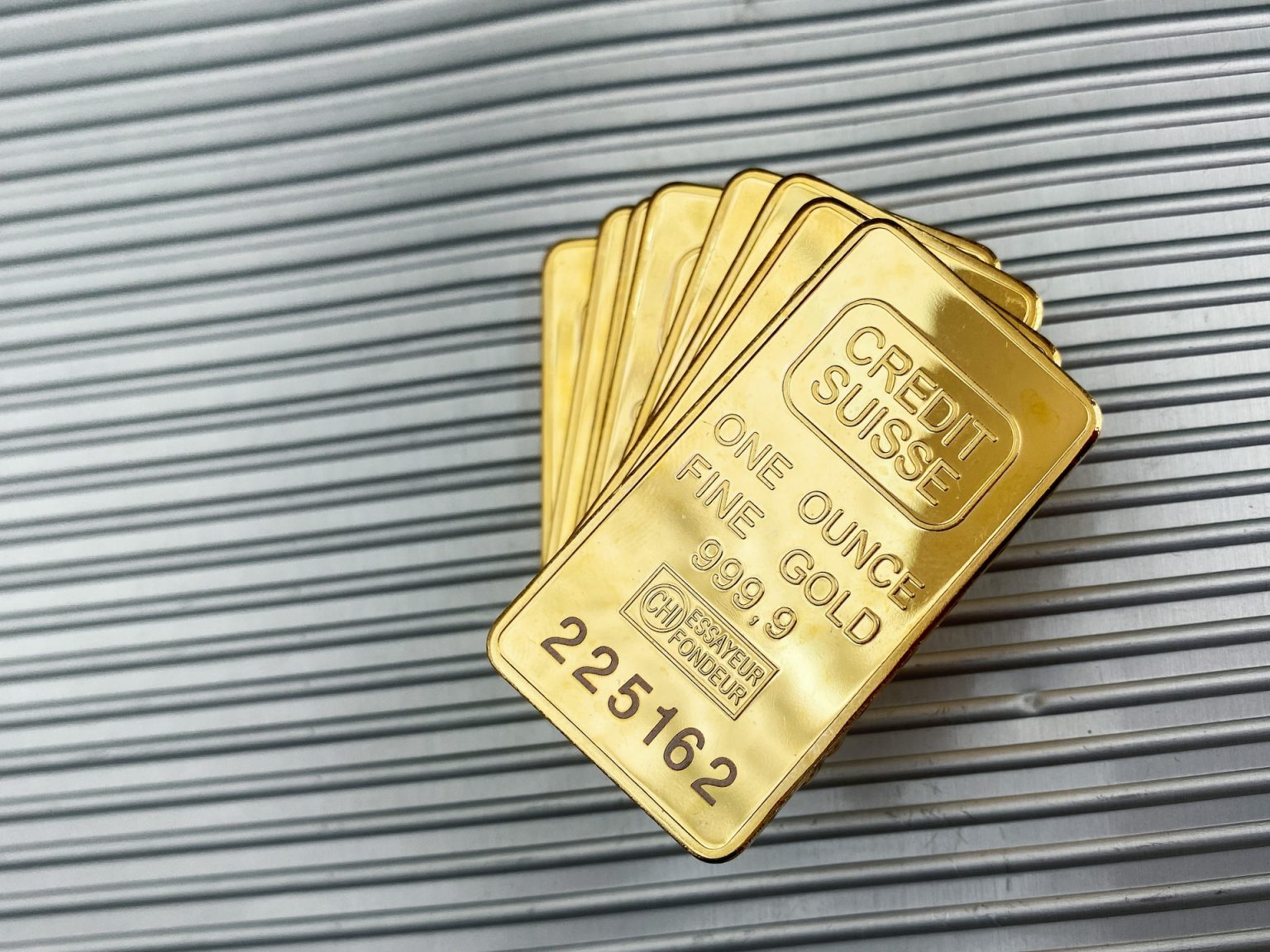 Which Gold Bar Should You Buy? Important Factors to Consider Before Investing