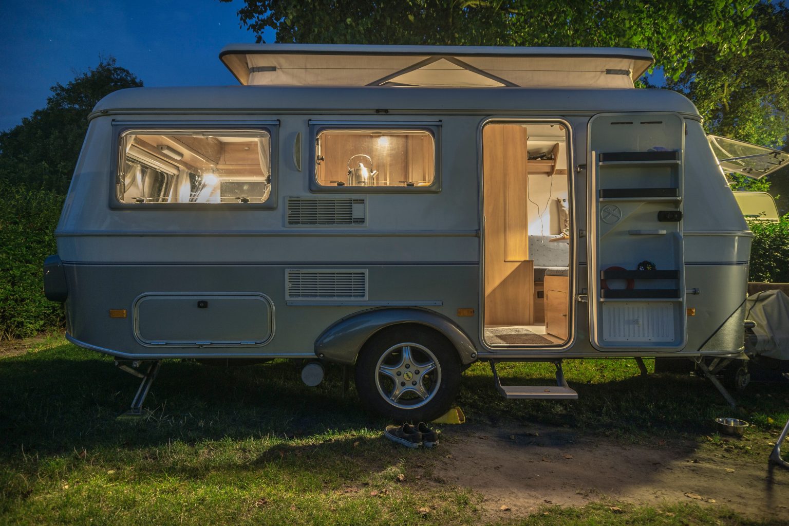 Trailer home on wheels: what you need to think about before buying