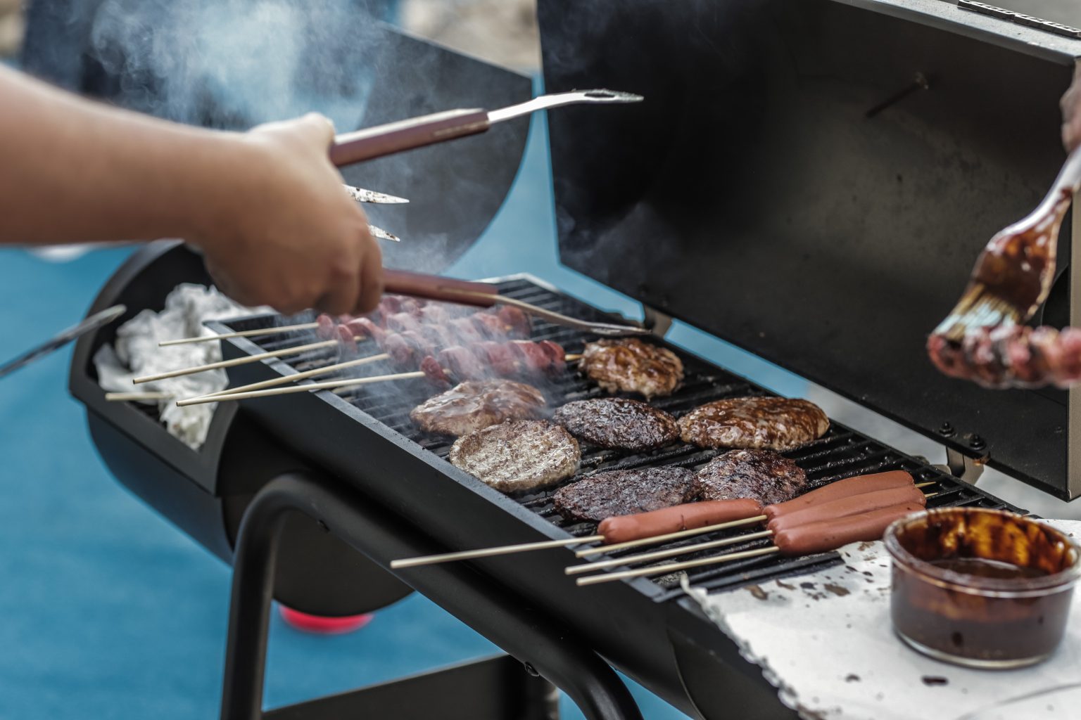 Modern Grills vs. Traditional: The Evolution of Outdoor Cooking
