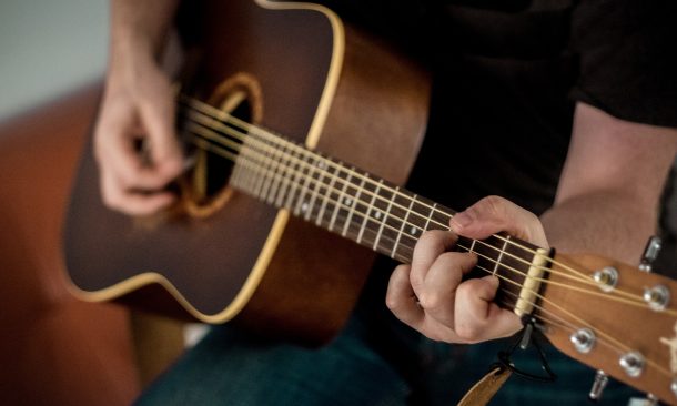 Which Guitar Suits Your Strum? A Guide to Picking Your Musical Partner