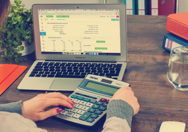 Balancing Success: 11 Key Benefits of Professional Bookkeeping Services for Small Businesses