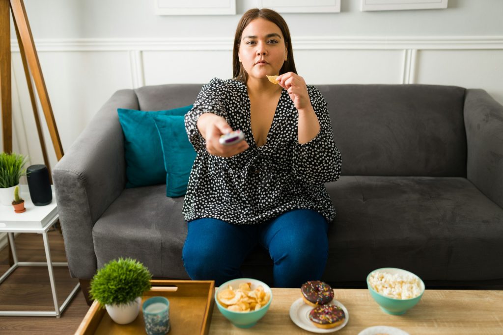 Nutritional Missteps: Common Eating Habits That Lead to Overeating