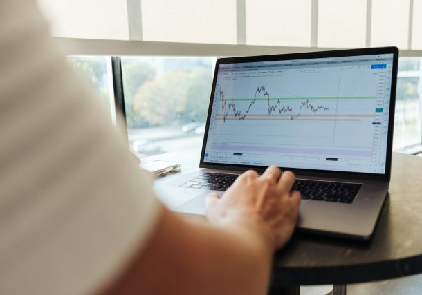 Technical Analysis vs. Order Flow: Understanding the Key Differences for Better Trading Decisions