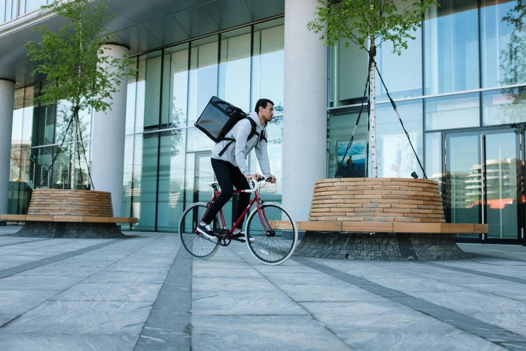 The Top 5 Industries That Benefit Most from a Courier Service