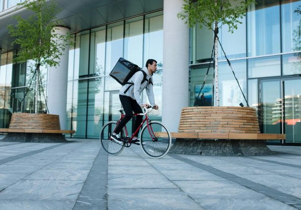 The Top 5 Industries That Benefit Most from a Courier Service