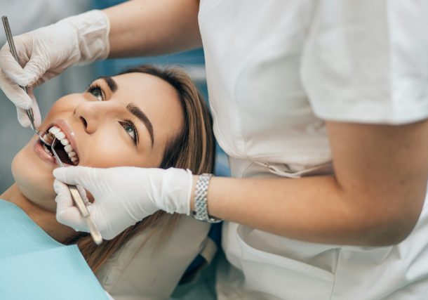 Dentists Urge Patients To Check Opening Hours or Use Walk in Centres During Xmas Holidays
