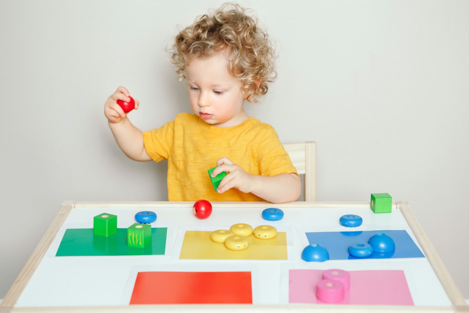How to Use Educational Toys to Teach Your Child New Skills