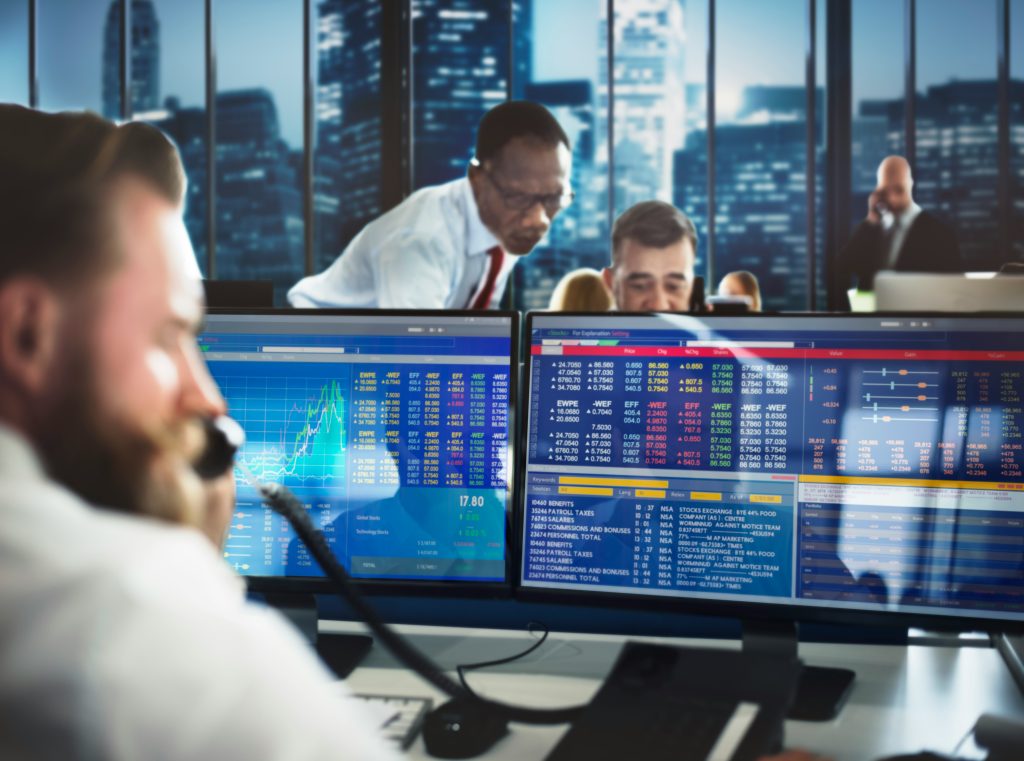 Stock Market Set for 8% Rebound in 2026 After 2025 Slump, Despite Risks of Overvaluation