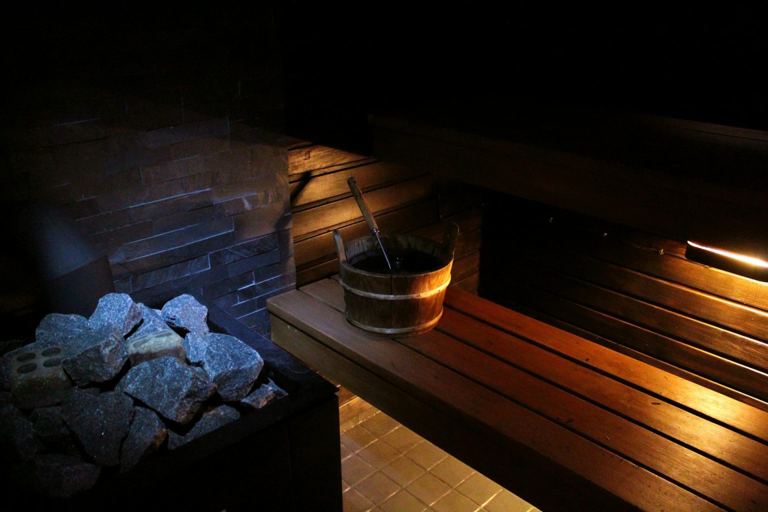 Why Infrared Saunas Are Heating Up in 2025: The Wellness Trend Backed by Science