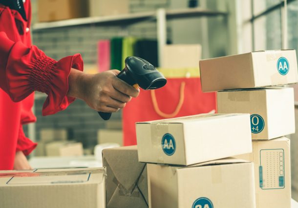 Start Strong: The Smart Way to Brand with Low Minimum Order Quantity Products