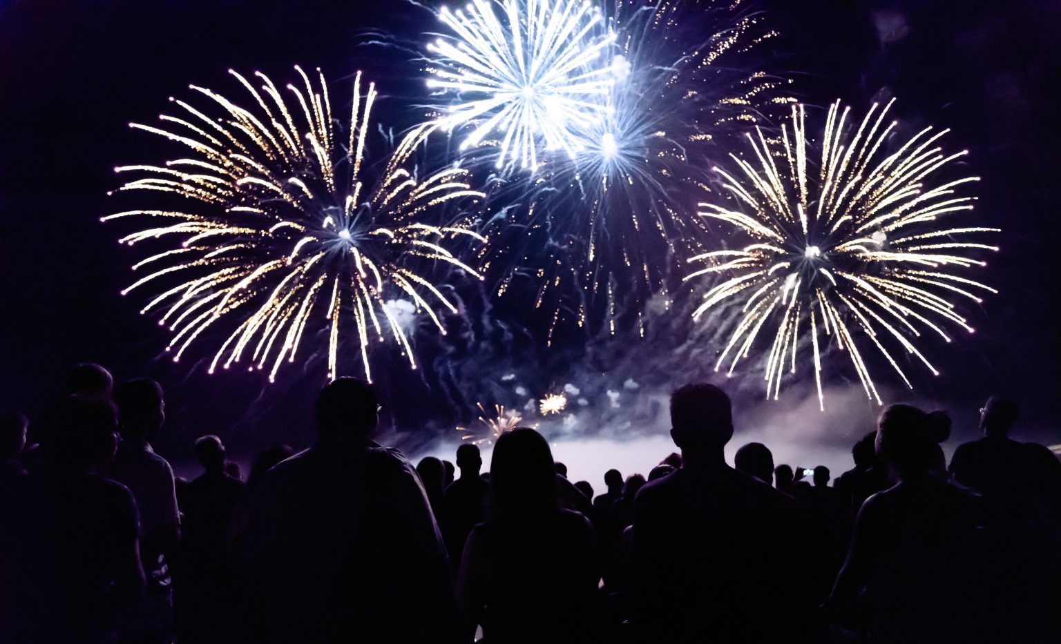 Last-Minute Bonfire Night? Here Are the Best Free Fireworks Displays You Can Drive To Bonfire Night