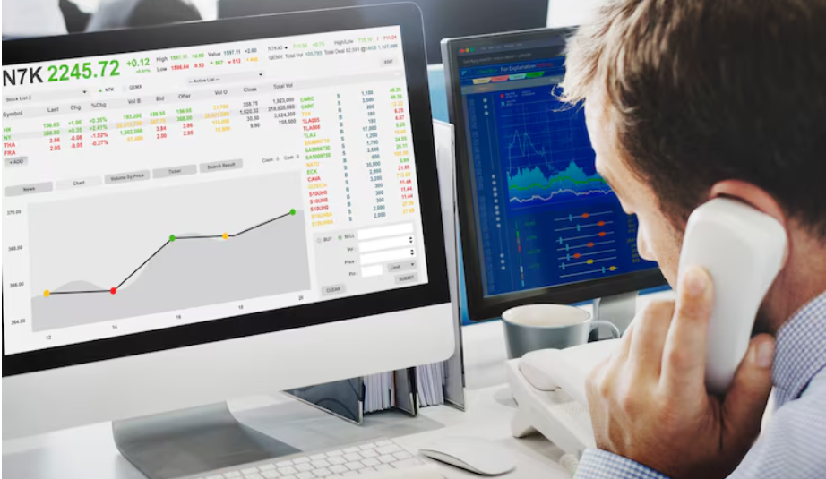 ANET Stock Surges 6% as Wall Street Heavyweights Double Down on AI Infrastructure Play ANET Stock Surges 6%