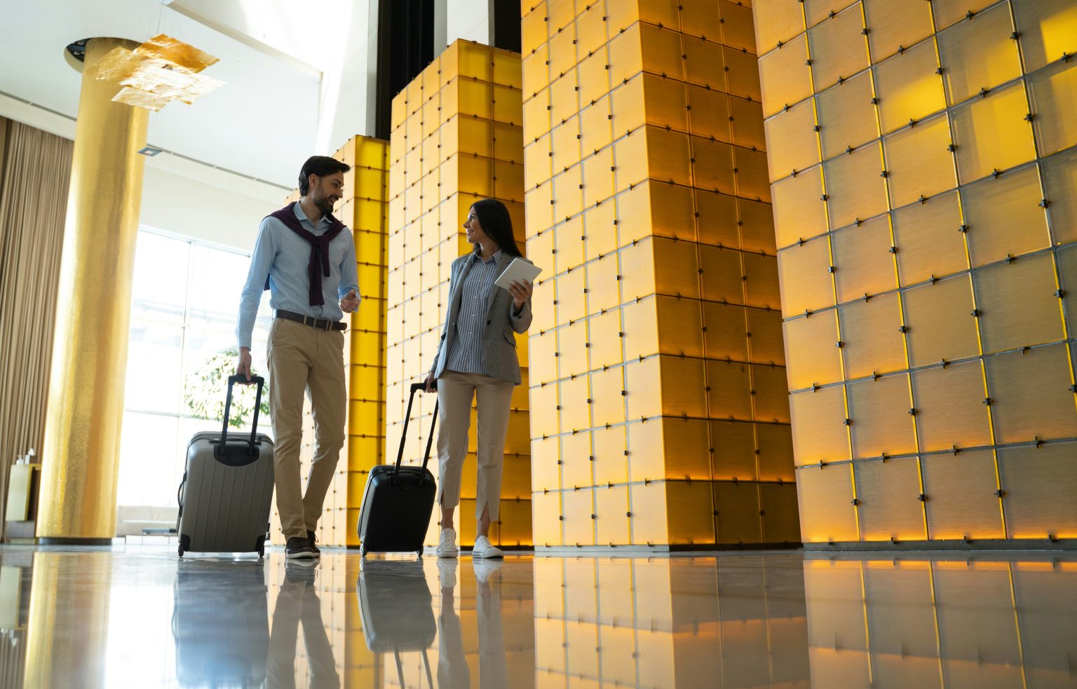 Why More Brits Are Choosing Stopovers Over Direct Flights Why UK Travellers Prefer Stopovers on Long Haul Flights