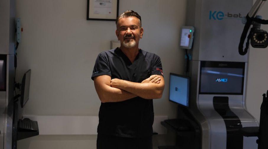 How Are Natural Hair Transplant Results Achieved? One of the World’s Leading Hair Transplant Surgeons, Dr. Koray Erdoğan, Explains