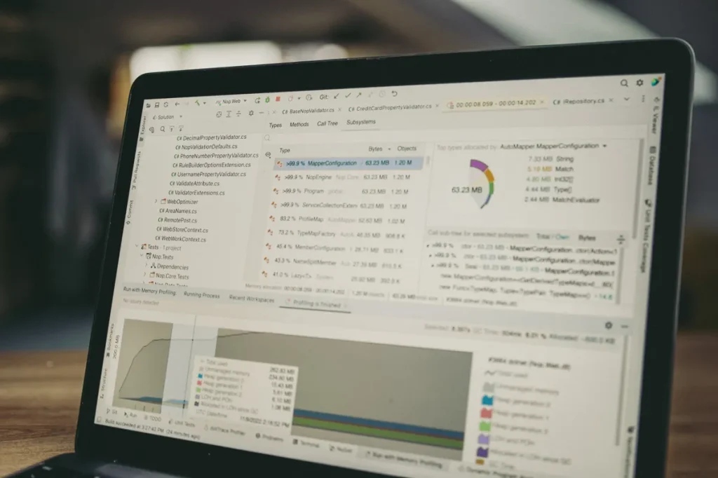 Palantir shrinking sales team